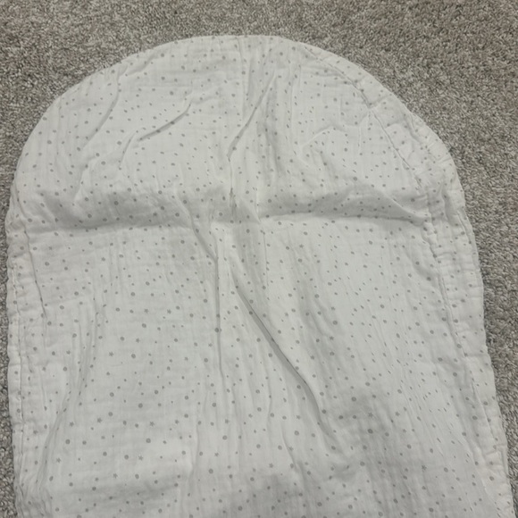 Restoration Hardware star print bassinet sheets. Set of 2. - Picture 5 of 8